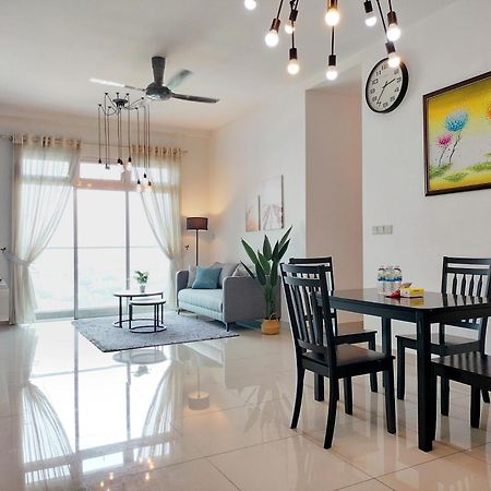 Delight Homestay Twin Galaxy Johor Bahru Exterior photo